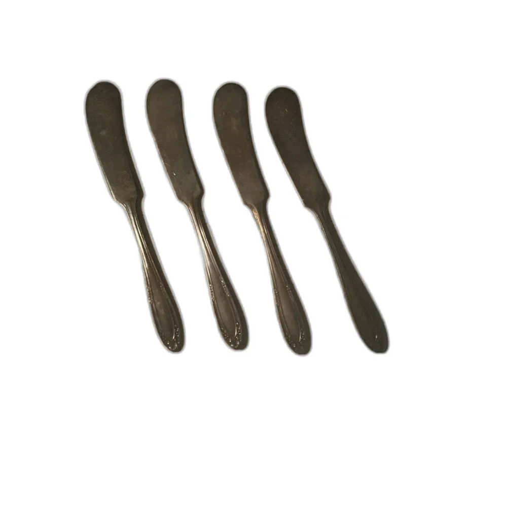 Set of 4 Vintage Ornate Silver Plated Butter Spreaders 5.5